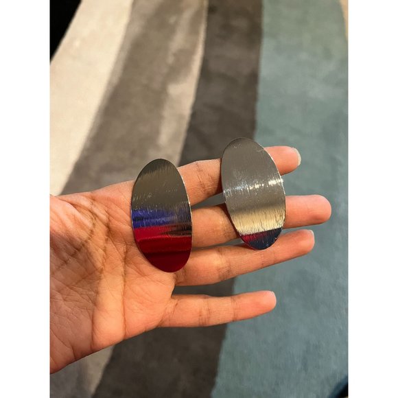 Big Silver stud earring statement bold large round metal chunky metal shiny - Picture 4 of 5